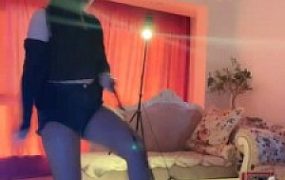 【安晴】御姐全体重踩踏踢裆