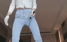 【多多】健身女神全体重踩狗/转胯