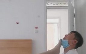 【青蛙哥】成功开发理发店老板娘