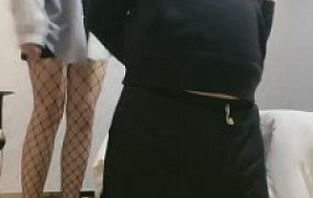 【夕微】网袜性感女主虐待肥狗