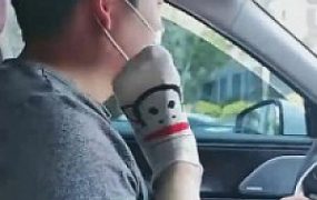 【巴莉女王】车内原味棉袜脚羞辱