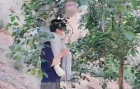 【君舞女王】野外让狗奴伺候【上】