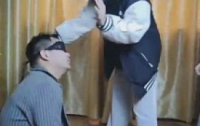 【最抗揍M】素人学生妹双人轮流抽耳光