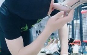 【睸娘】极度羞辱/舔各种高跟鞋