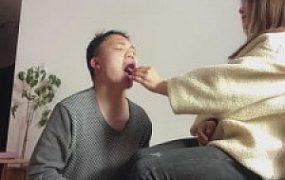 【巴莉女王】人体烟灰缸