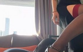 【朱砂痣】黑丝御姐深喉/踩舌