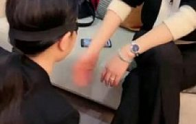 【丹主大人】小白鞋白船袜辱母畜