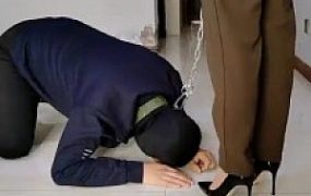 【辣姐】50岁老狗爬过来犯贱