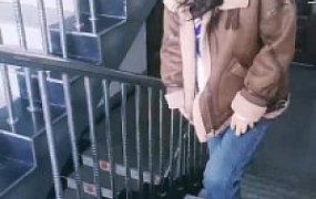 【吴迪】素人短靴脚踩喂食