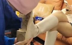 【万灵】长靴裸足踩踏喂食