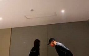 【优S】漆长靴暴力踢裆