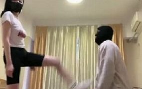 【小妮】运动女神重度虐打狗