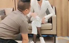 【暴力美学】偷拍女白领的下场