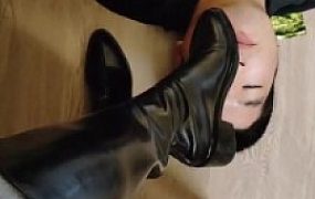 【辣妹S】靴子诱惑踩踏贱狗  JS22100301