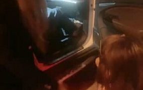 【开发素人】户外路边和闺蜜调母狗