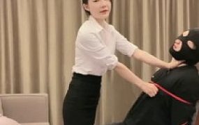 【筱月】职业装黑丝上刑