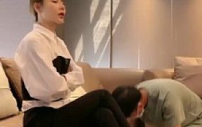 【妮可】霸道女总裁掰弯员工