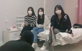 【精神小妹】诺诺带两素人妹妹小白鞋tj