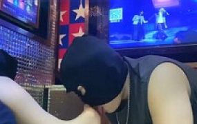 【YJ月玖儿】KTV制服丝袜诱惑羞辱狗同事