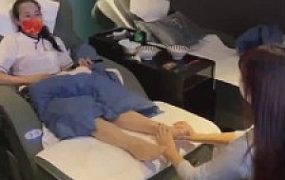 【橘子没熟】和素人技师一起伺候主人