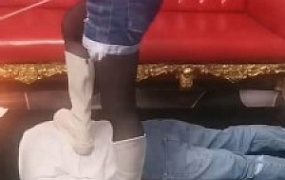 【梦琳】被KTV公主抽打