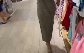 【橘子没熟】户外商场跳蛋塞女奴