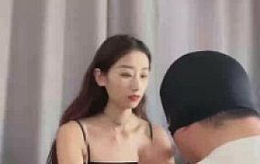 【沅芷大人】拽着狗头强制耳光【续集】