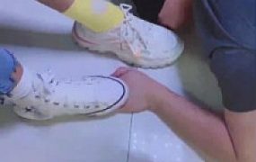 【小劳拉】3S素人暴力虐待气味羞辱