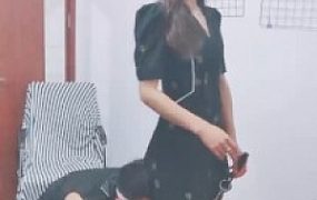 【may老师】黑丝女老板遛狗下属