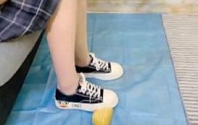 【冷凝大人】脏鞋底踩踏食物喂食