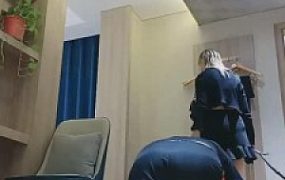 【柠檬大大】白领高跟肉丝蹂躏