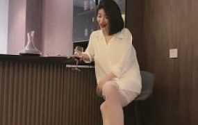 【简一】酒吧吧台被小姐羞辱