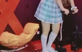 【萝莉刑】沉浸式全体重踩踏