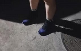 【梵高】给路人运动鞋转胯+闻脚+踩踏