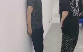 【逗逗】带04年姑娘狂揍耳光