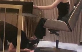 【简一】桌底下的犯贱狗