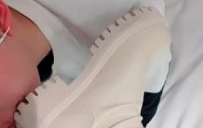 【筱七S】闻舔脏靴子黑船袜