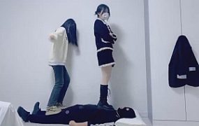 【精神小妹】6素人学生S全体重踩踏