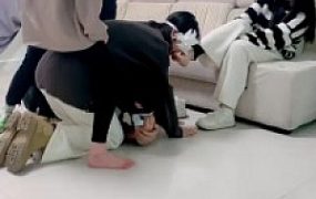 【精神小妹】3S素人学生狗辱情侣狗