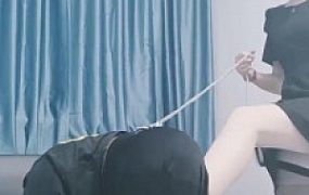 【美美子】黑丝御姐家中遛狗