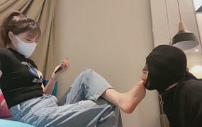 【Linda】00后挑战板鞋棉袜气味调