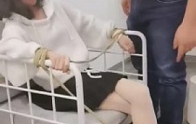 【萝莉糖糖】剧情-小偷入室反成奴