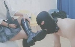 【画骨女王】长靴原味棉袜羞辱贱狗一条