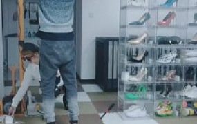 【就是喜欢玩啊】吊绑虐待强迫喝洗脚奶