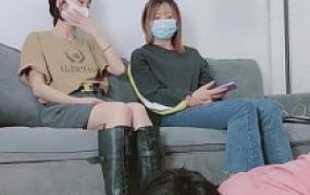 【美离子】教腼腆的女同事做S