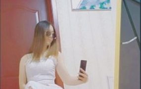 【希希子】御姐高跟虐奶狗