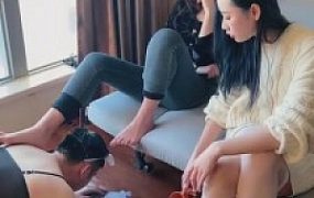 【二宝】素人逼狗喝脏洗脚水/混合圣水超羞辱