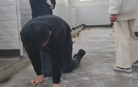 【最抗揍M】开发俩素人小姐姐校园暴力剧情调