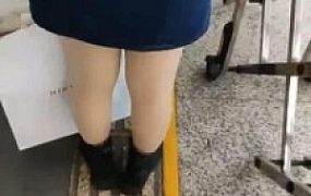 【梵高】开发车站美女素人踩踏