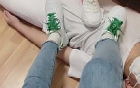 【罗宾】素人小姐姐第一次踩狗